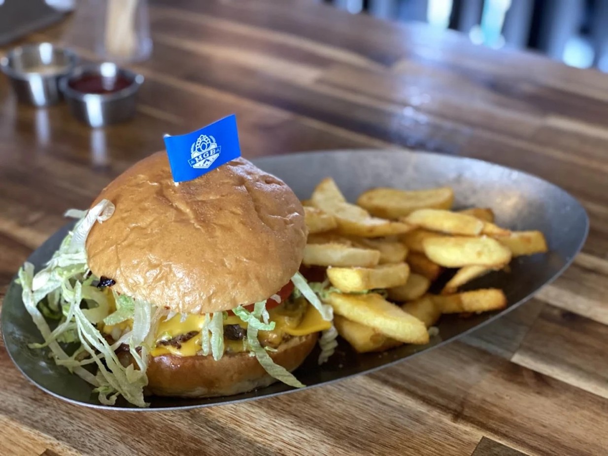 Cover Mount Gambier Burger